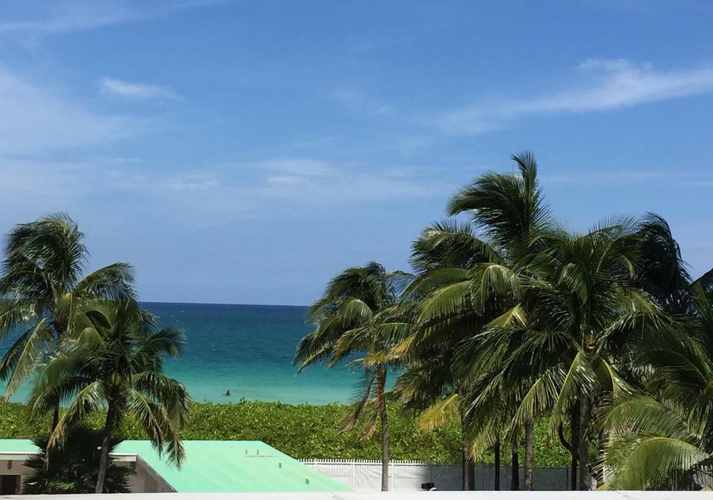 Ocean Front Resort Studio Miami Beach Room photo